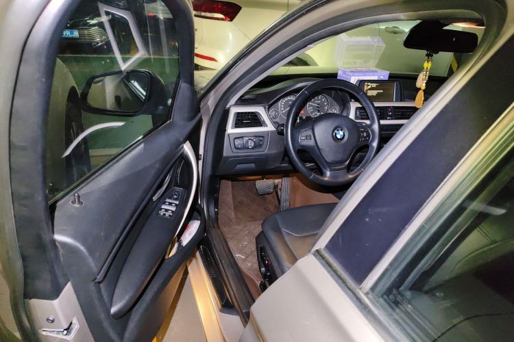 Used BMW 3 Series 2015 320Li Luxury Edition Fashion Model
