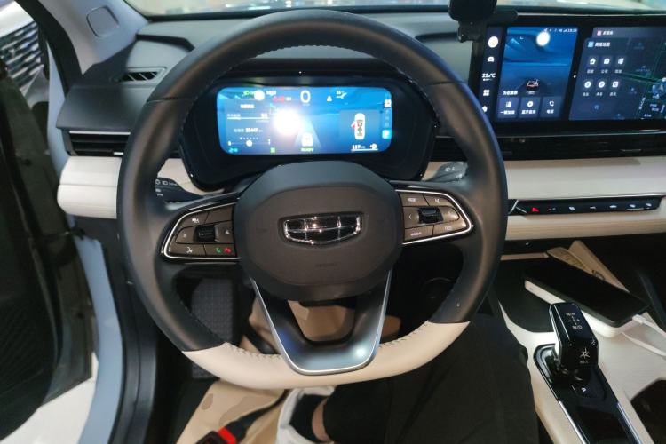 Used Geely Auto Emgrand L HiP 2022 1.5TD-DHT Pro 100KM Super Rui Steering Wheel