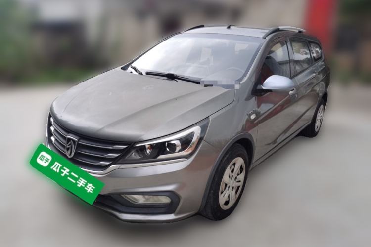 Used Baojun 310W 2017 1.5L Manual Comfort Version China VI Emission Standard