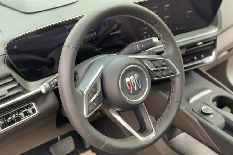 Used Buick Envision 2024 Encore Plus 28T AWD Luxury Edition Interior 2