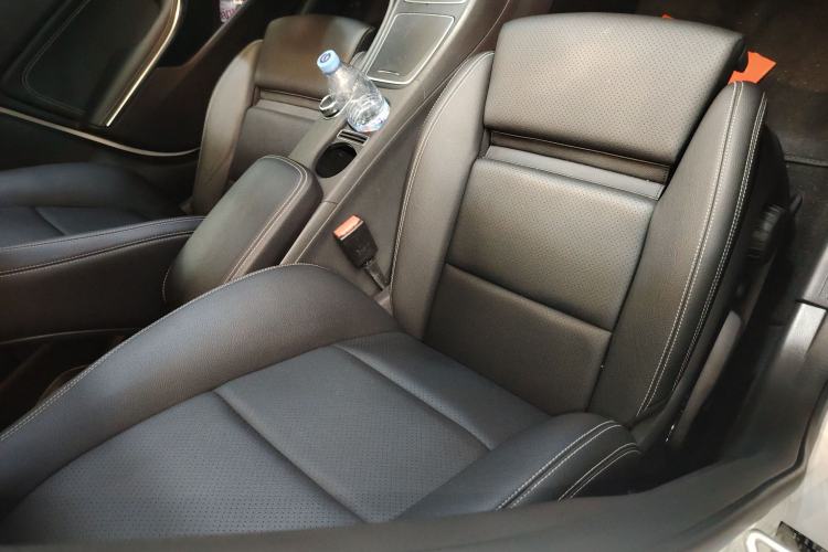 Used Mercedes-Benz GLA 2017 GLA 200 Fashion Model Right Front Seat