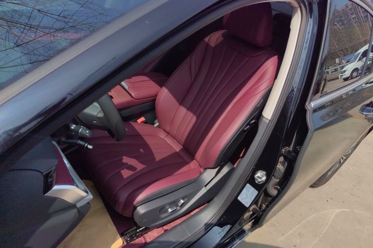 Used Hongqi H5 2025 1.5T DCT Qiyun 500 000th Unit Commemorative Edition
