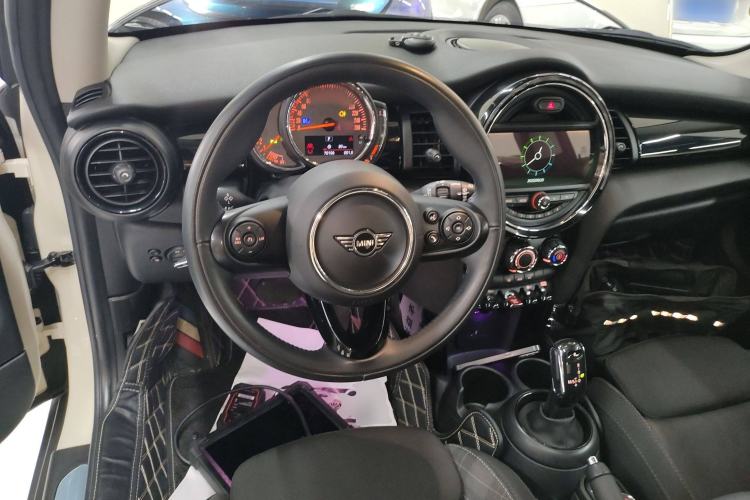 Used MINI MINI 2018 1.5T COOPER Classic Edition