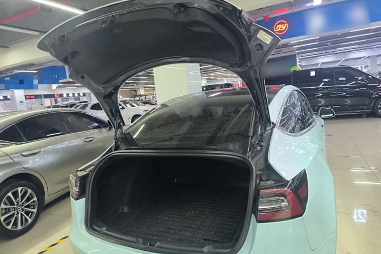 Used Tesla Model 3 2019 Long-Range Rear-Wheel-Drive Version
