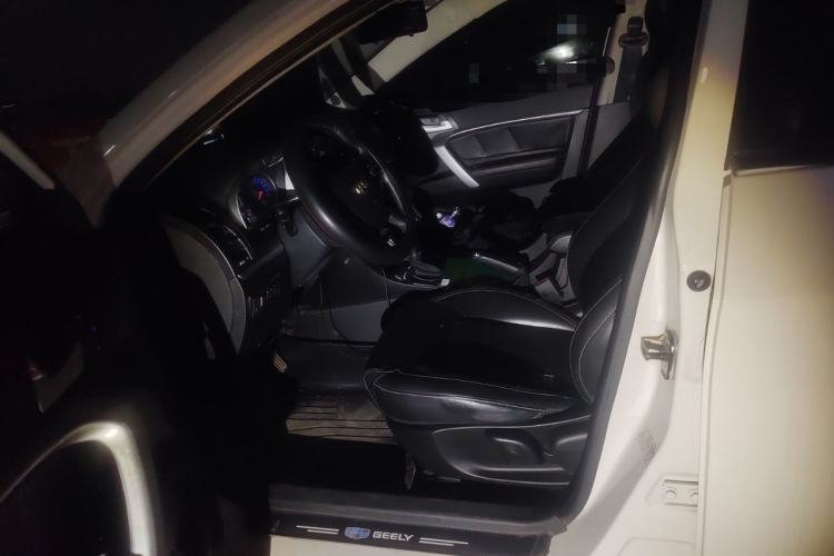 Used Geely Auto Emgrand 2015 Sedan 1.3T CVT Upward Edition Driver Seat