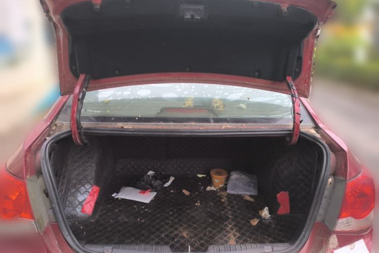 Used Chevrolet Cruze 2013 1.6L SE MT Trunk