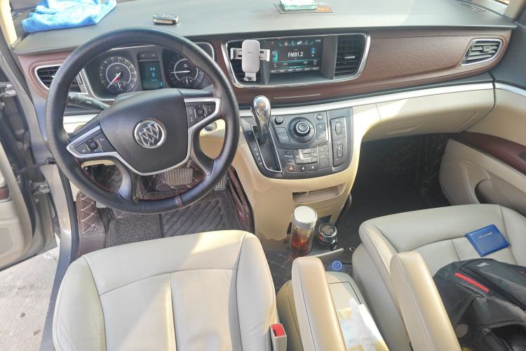Used Buick GL8 2017 25S Luxury Version China V Standard Center Console