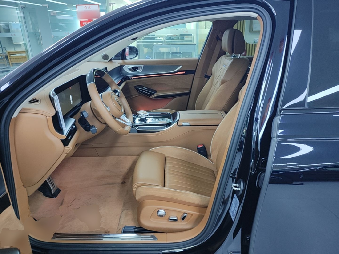 Hongqi H9 2025 2.0T Two-Wheel Drive Flagship Private Enjoyment Fashion Edition 5 Seats — снимка 17