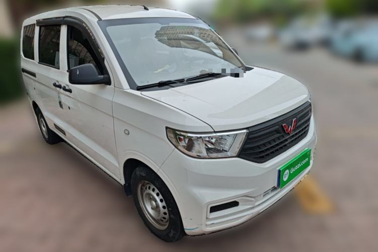 Used Wuling Hongguang V 2021 1.5L Jingqu Version LAR Front Right 45 Deg