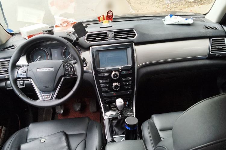 Used Haval H2 2016 Red Label 1.5T Manual Two-Wheel Drive Elite Model