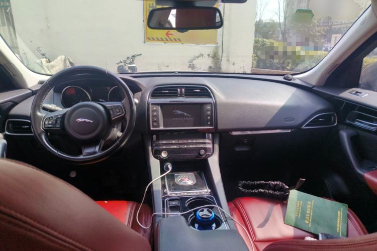 Used Jaguar F-PACE 2016 2.0T Two-Wheel Drive Urban Luxury Edition