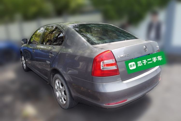 Used Skoda Octavia 2015 Classic Model 1.6L Manual Eado Version Rear Left 45 Deg