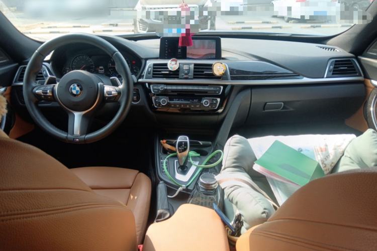 Used BMW 3 Series GT 2019 330i xDrive M Sport Night Edition Center Console