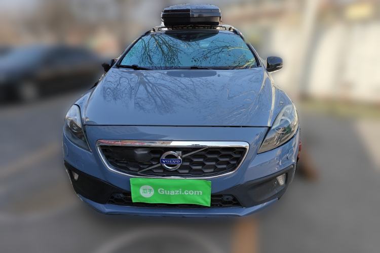 Used Volvo V40 2014 Cross Country T5 AWD Smart Luxury Edition
