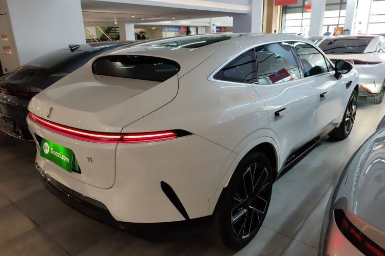 Used Avatr 11 2023 HarmonyOS Version Smart Enjoyment Upgrade Model 90-Degree Rear-Wheel Drive Edition Rear Right 45 Deg