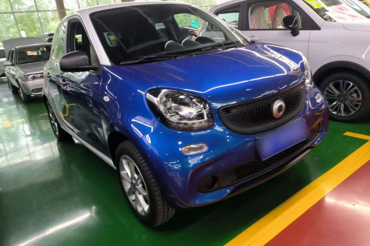 Used smart forfour 2016 1.0L 52 kW Dynamic Edition