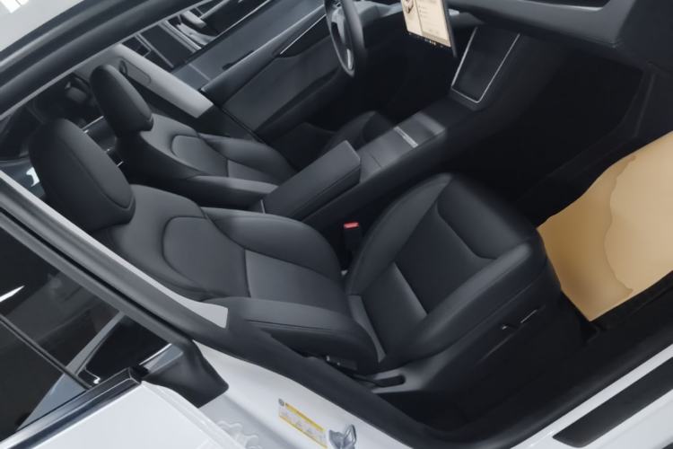 Used Tesla Model Y 2025 Rear-Wheel-Drive Version