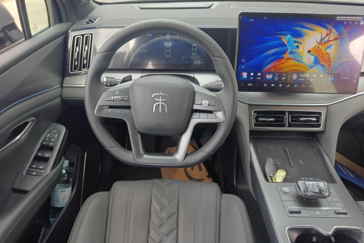 Used BYD Song L DM-i 2025 Intelligent Driving Version 160 km Beyond-Range Type Steering Wheel