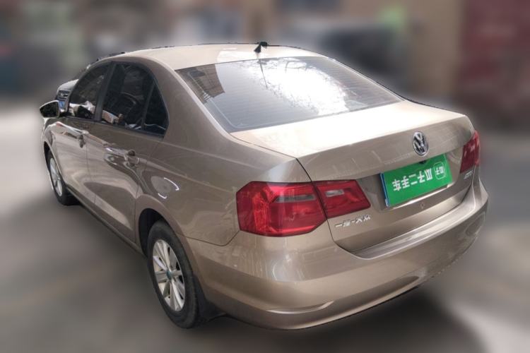 Used Volkswagen Jetta 2013 1.6L Manual Fashion Edition
