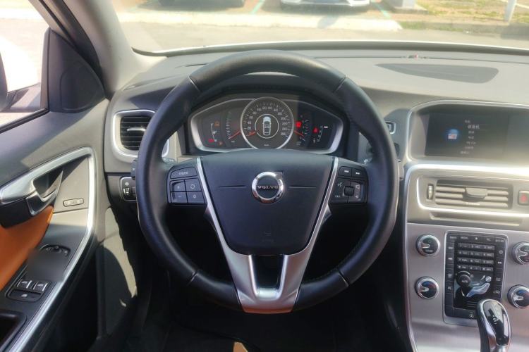 Used Volvo S60 2019 S60L T3 Intelligent Upgrade Edition Steering Wheel