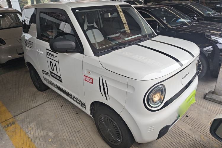 Used Geely Galaxy Panda 2024 Panda Mini 200km Endurance Bear
