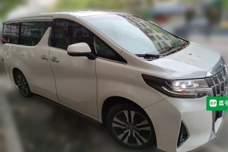 Used Toyota Alphard 2018 Revised Version 3.5L Luxury Edition Front Right 45 Deg