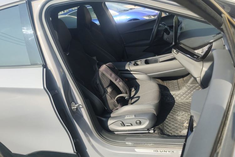 Used Volkswagen ID.UNYX 2024 Pro Long-Range Version
