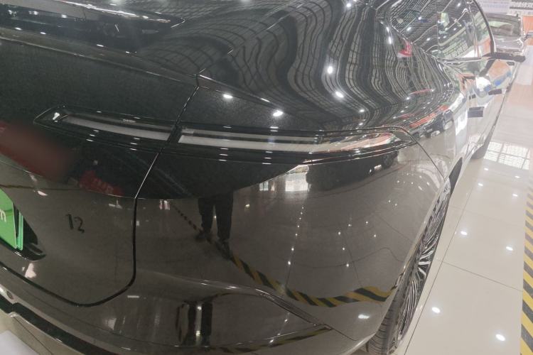 Used Avatr 12 2026 Ultra Pure-Electric All-Wheel-Drive Version Right Rear Taillight