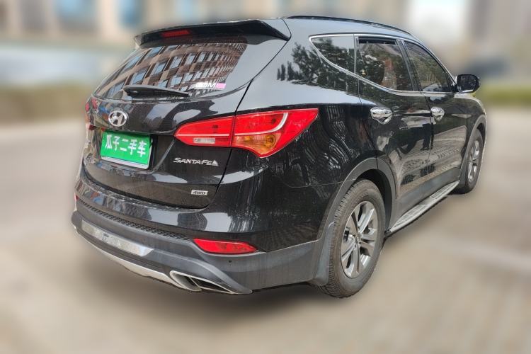 Used Hyundai Santa Fe 2015 2.0T Automatic 4x4 Smart 7-Seater Rear Right 45 Deg