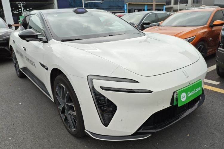 Used Avatr 06 2025 Ultra Pure Electric Edition Exterior 1