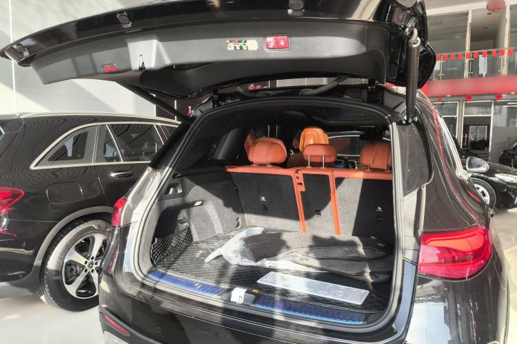 Used Mercedes-Benz GLC 2024 GLC 260 L 4MATIC Luxury Model 5 Seats