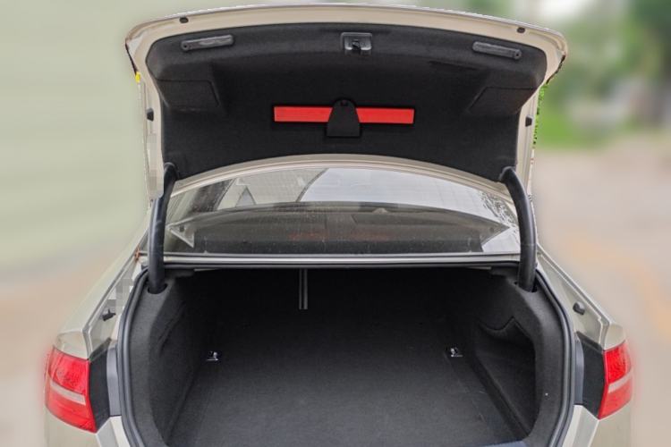 Used Audi A4L 2016 35 TFSI Automatic Comfort Model Trunk