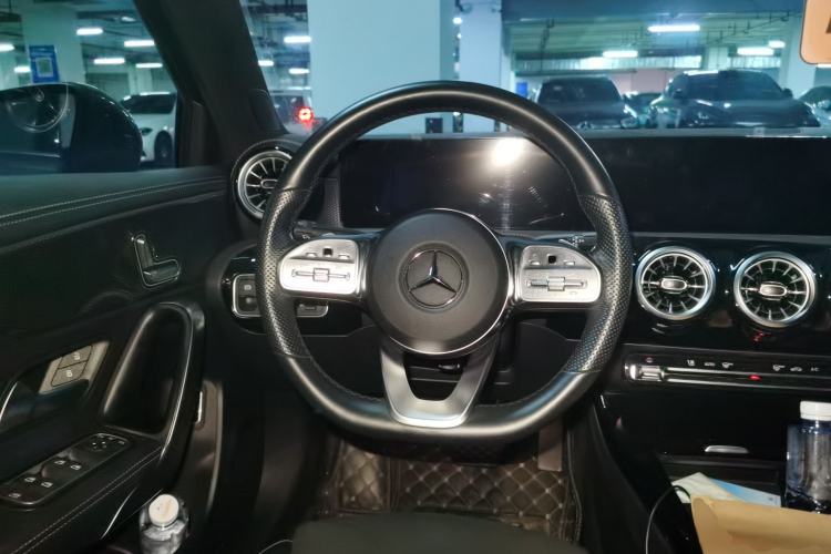 Used Mercedes-Benz A-Class 2022 Revised Version A 200 L Sport Sedan Fashionable Style