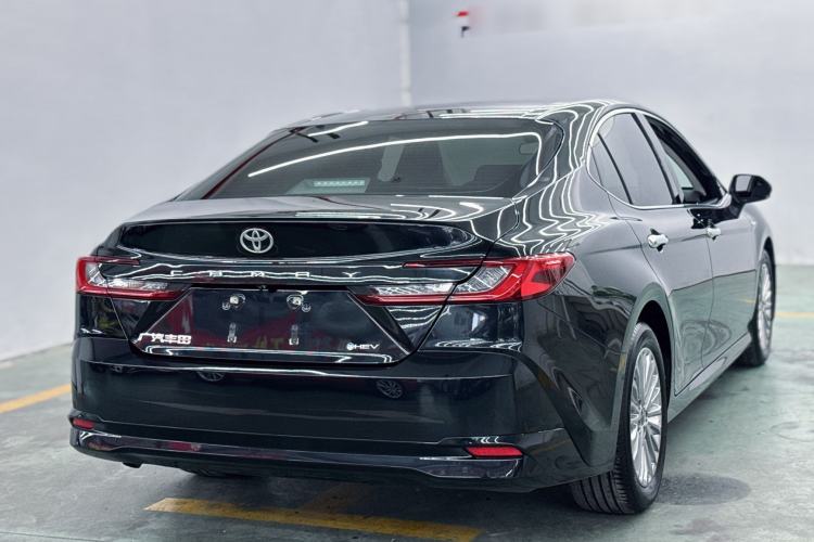 Used Toyota Camry 2024 Dual-Motor 2.0 HGVP Luxury Edition
