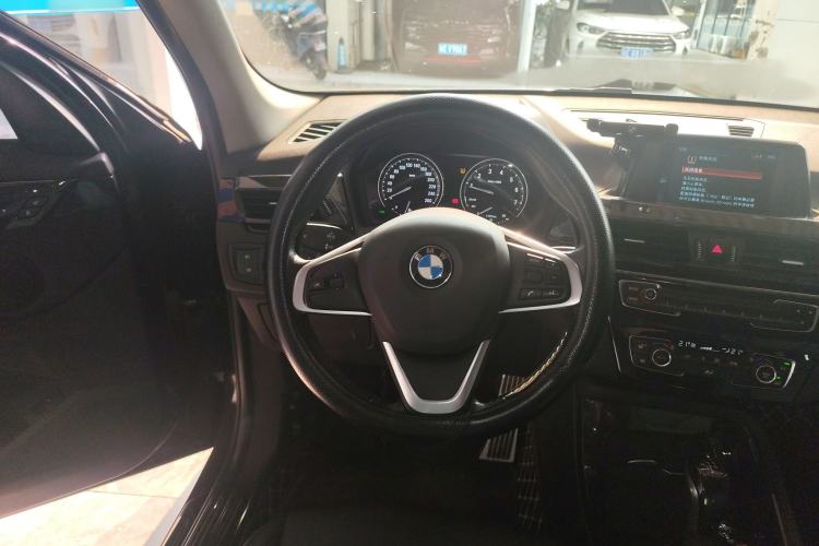Used BMW X1 2019 sDrive20Li Leading Model Steering Wheel