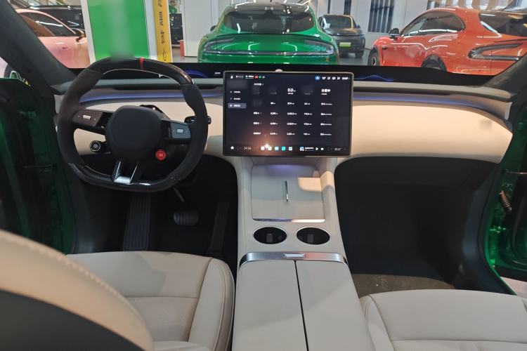 Used Xiaomi Auto YU7 2025 Ultra-Long Range High-Performance All-Wheel-Drive Max Edition
