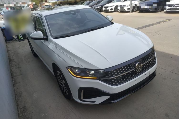 Used Volkswagen Lavida 2023 Revised Version 1.5L Automatic Starry Sky Edition – 5 Million Units Front Right 45 Deg