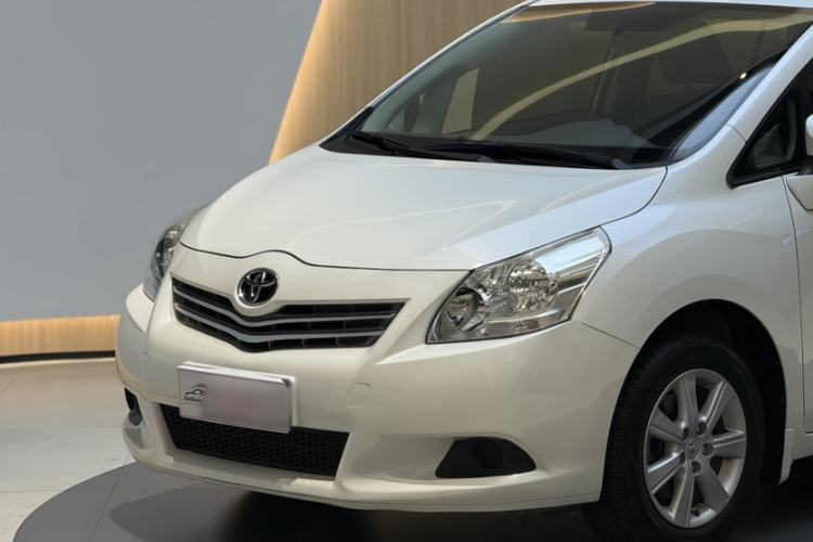 Used Toyota Verso 2014 Starlight 180E CVT Elite Edition
