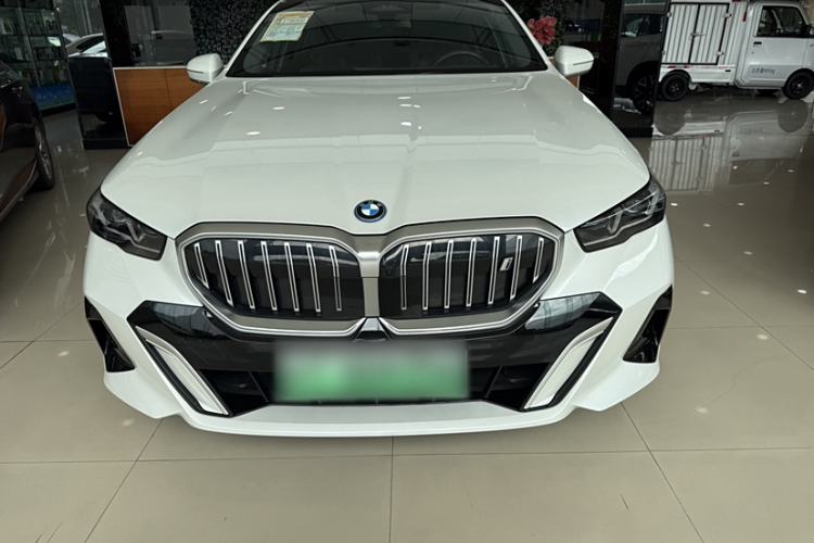 Used BMW i5 2024 eDrive 35L Luxury Model with M Sport Package
