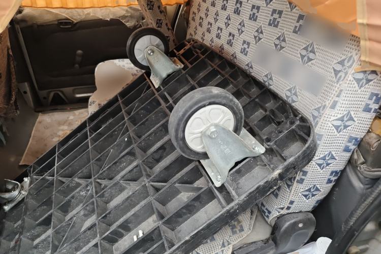 Used Wuling Rongguang 2011 1.2L Base Version
