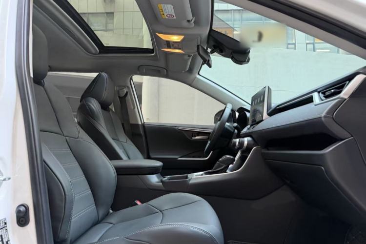 Used Toyota Wildlander 2022 2.0L CVT 4x4 Luxury PLUS Edition