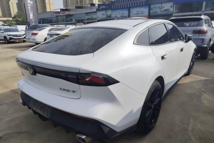 Used Changan UNI-V 2022 1.5T Prestige Version
