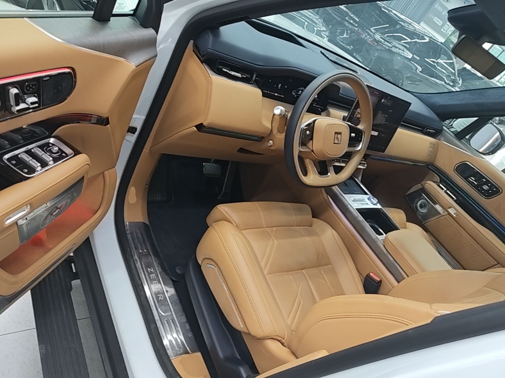 Zeekr 9X 2025 Ultra Edition 70kWh — снимка 18