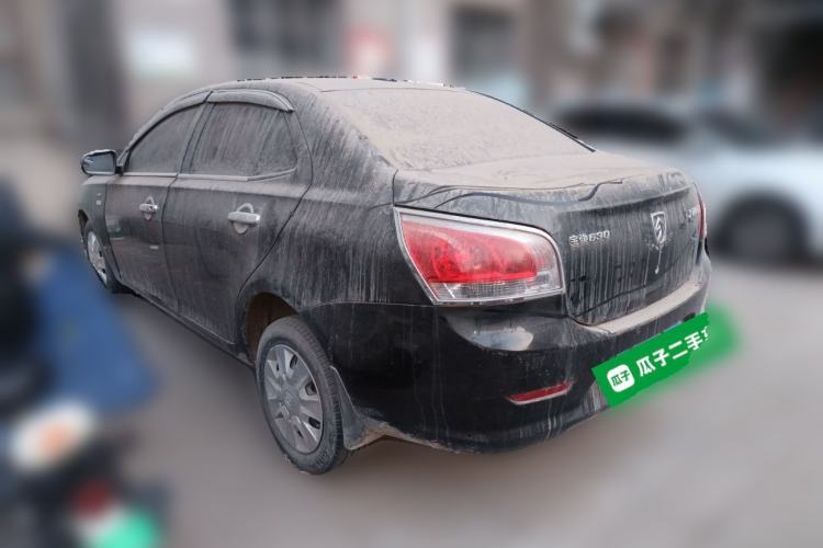 Used Baojun 630 2013 1.5L manual standard version
