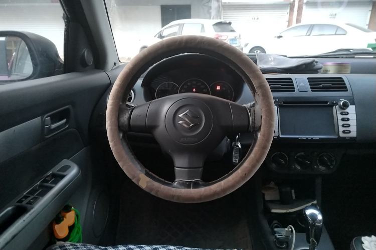 Used Suzuki Swift 2013 1.5L Automatic Standard Edition