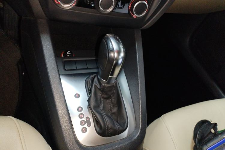 Used Volkswagen Sagitar 2014 Revised Version 1.6L Automatic Comfort Edition