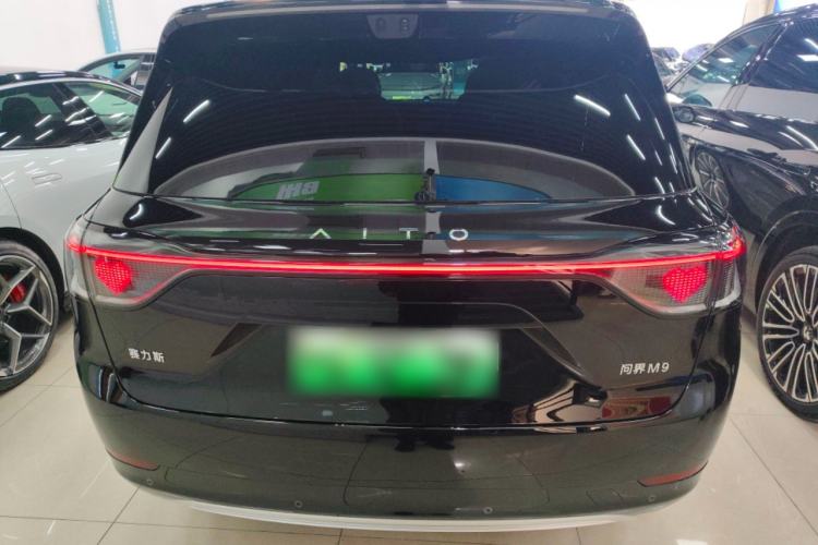 Used Hima AITO M9 2025 Extended-Range Ultra Version 52 kWh 6-Seater
