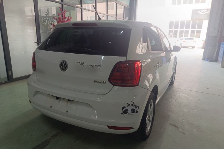 Used Volkswagen Polo 2016 1.4L Manual Fashion Model Rear Right 45 Deg