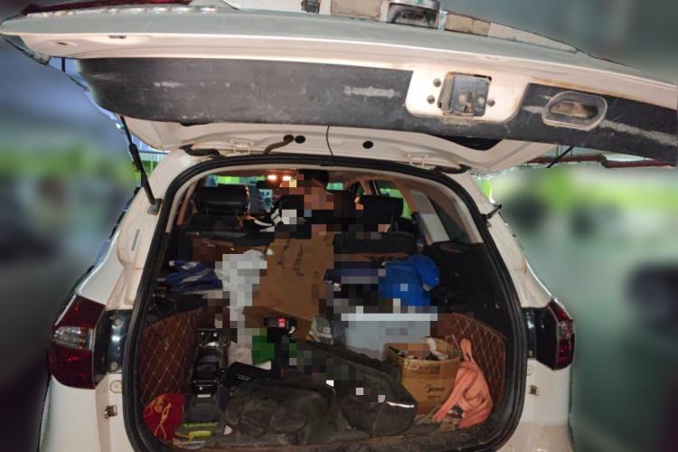 Used JMC Yusheng S350 2017 2.0T Automatic 2WD Diesel Luxury Version with Sunroof 5 Seats
