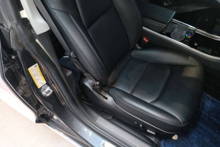 Used Tesla Model 3 2019 Long-Range Rear-Wheel-Drive Version
